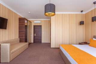 Гостиница Мартон Palace  Краснодар Улучшенный двухместный номер с 1 кроватью-7