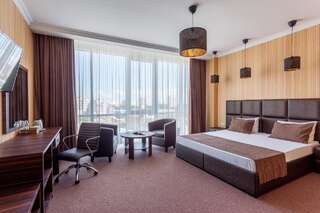 Гостиница Мартон Palace  Краснодар Улучшенный двухместный номер с 1 кроватью-11