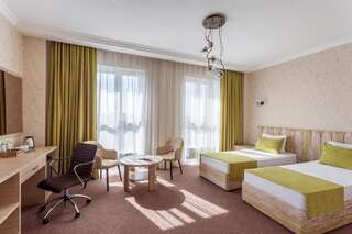 Гостиница Мартон Palace  Краснодар Двухместный номер с 1 кроватью и балконом-2