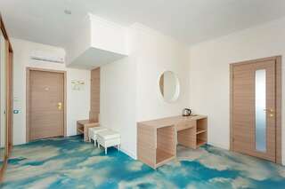 Гостиница Мартон Palace Краснодар Люкс "Облако"-3