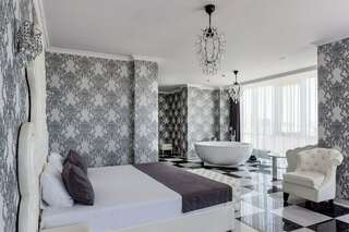 Гостиница Мартон Palace Краснодар Люкс с джакузи (белый)-6