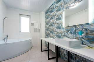 Гостиница Мартон Palace Краснодар Люкс "Облако"-6