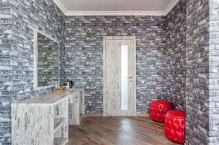 Гостиница Мартон Palace Краснодар Люкс с джакузи (красный)-15