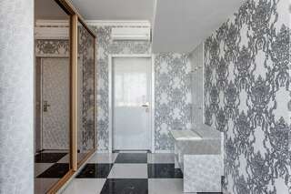 Гостиница Мартон Palace Краснодар Люкс с джакузи (белый)-14